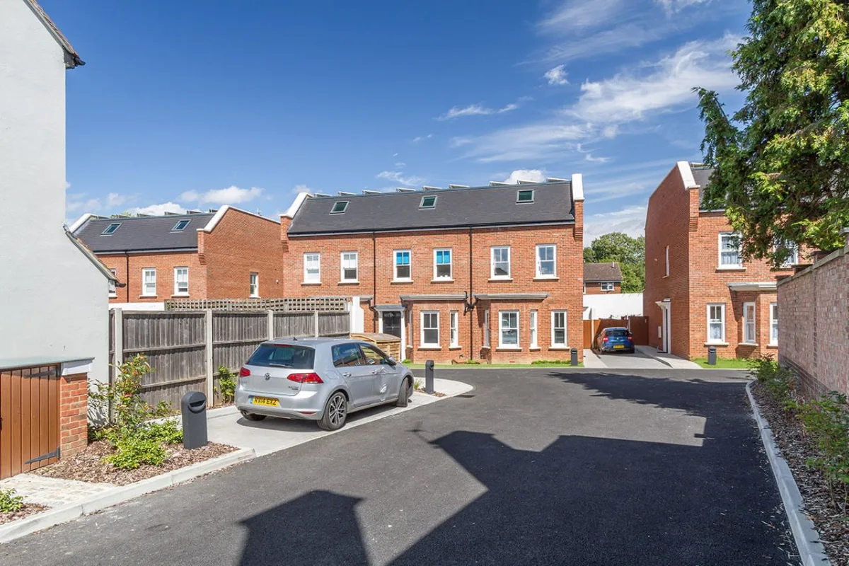 Wallace Crescent 7